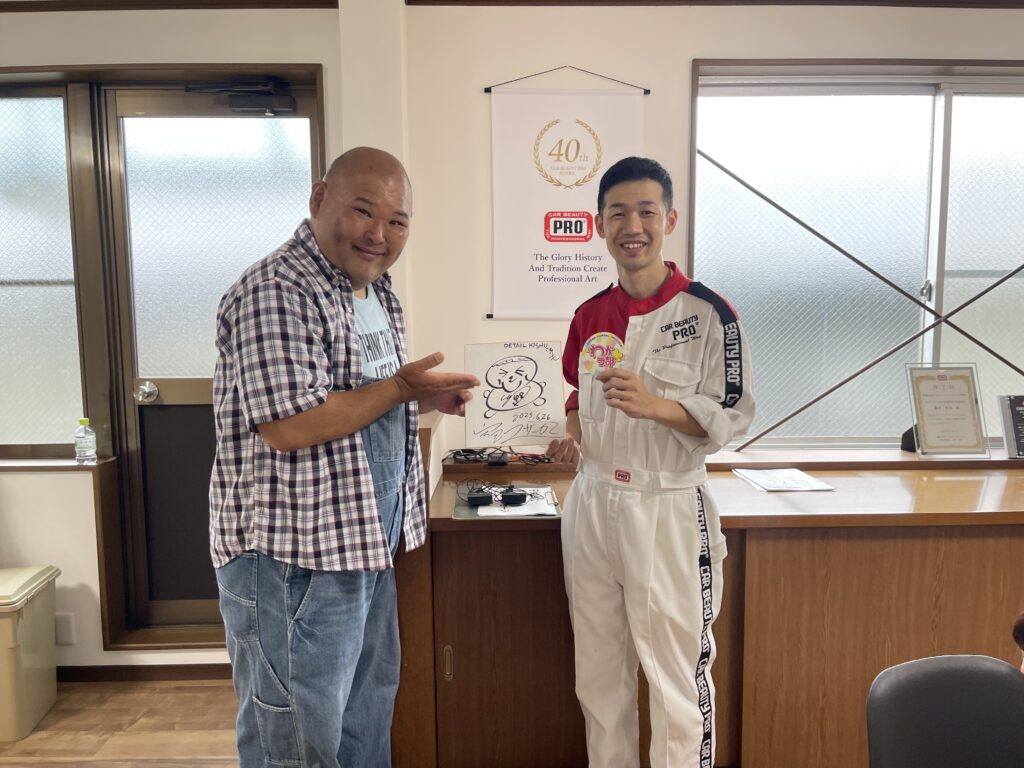 安田大サーカスのHIROさんとのツーショット（お客様スペースにて）