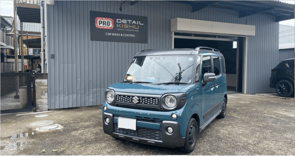 店舗前で撮影した、ガラスコーティング施工前のスペーシア ギア