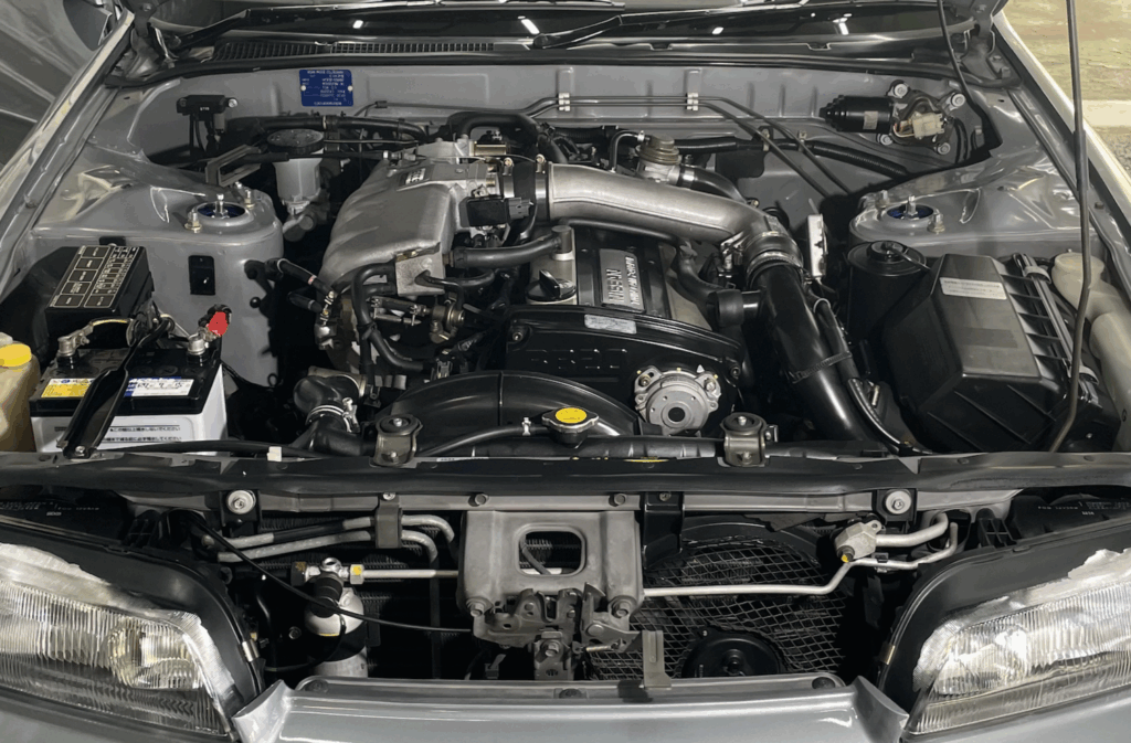 エンジンルームクリーニング後の正面画像