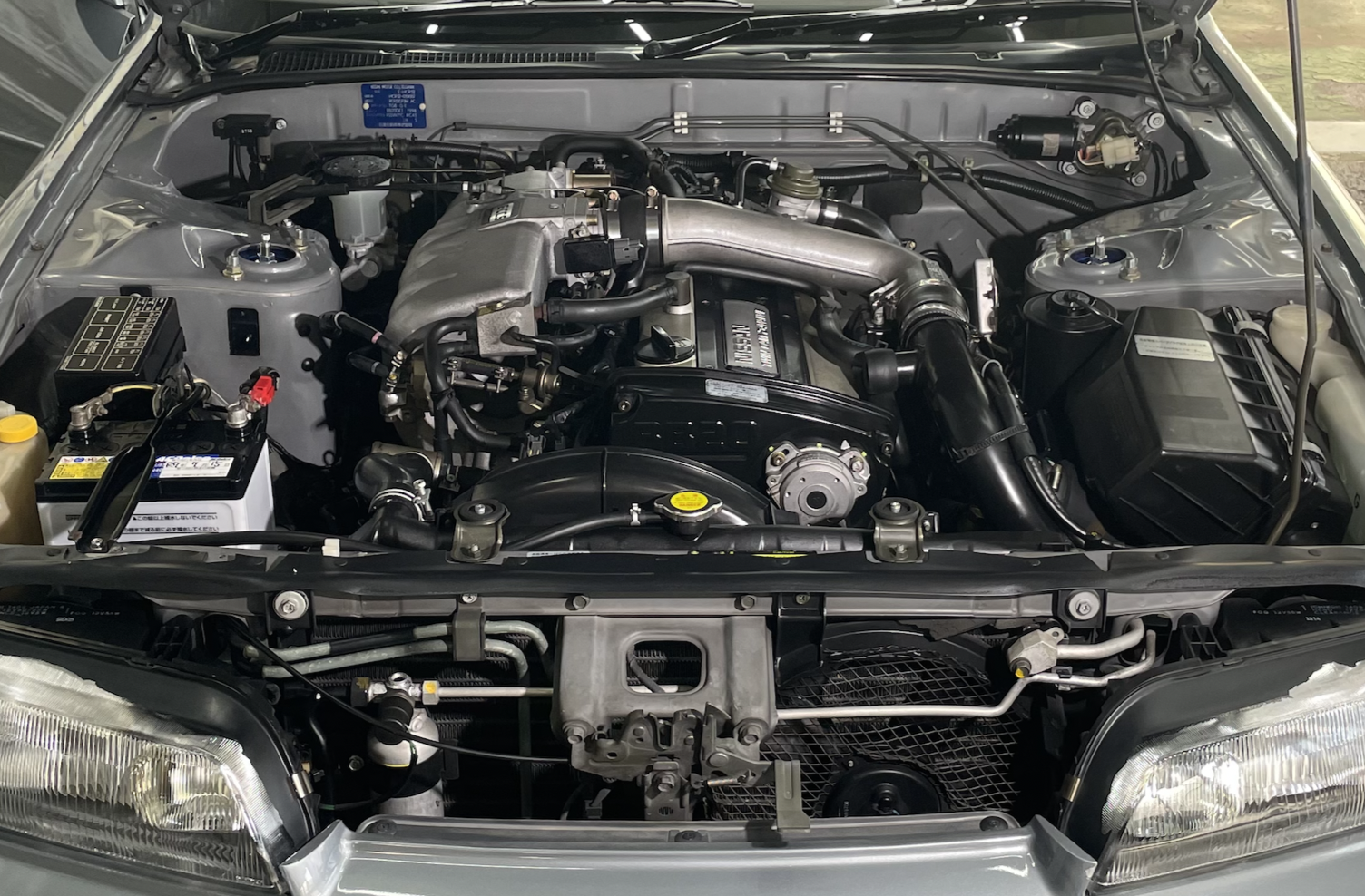 エンジンルームクリーニング後の画像