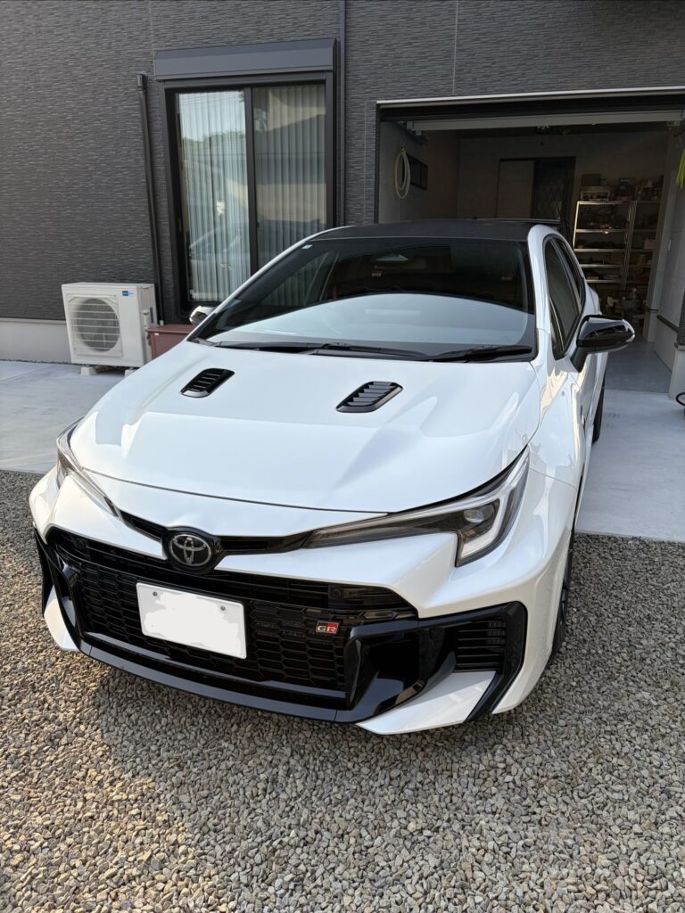 セラミックコーティングを施工したGRカローラ